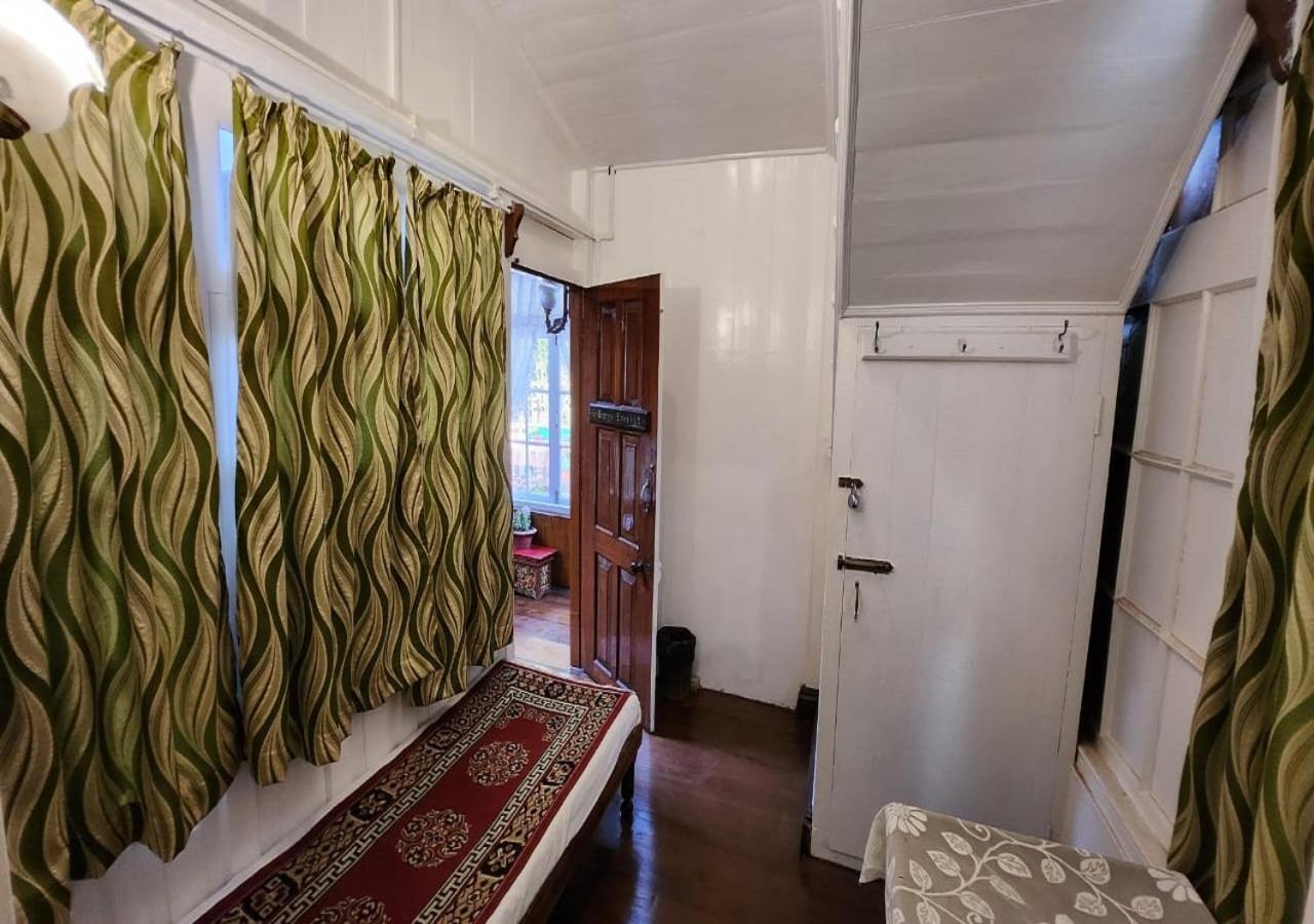 Ivanhoe Hotel Дарджилінг Екстер'єр фото